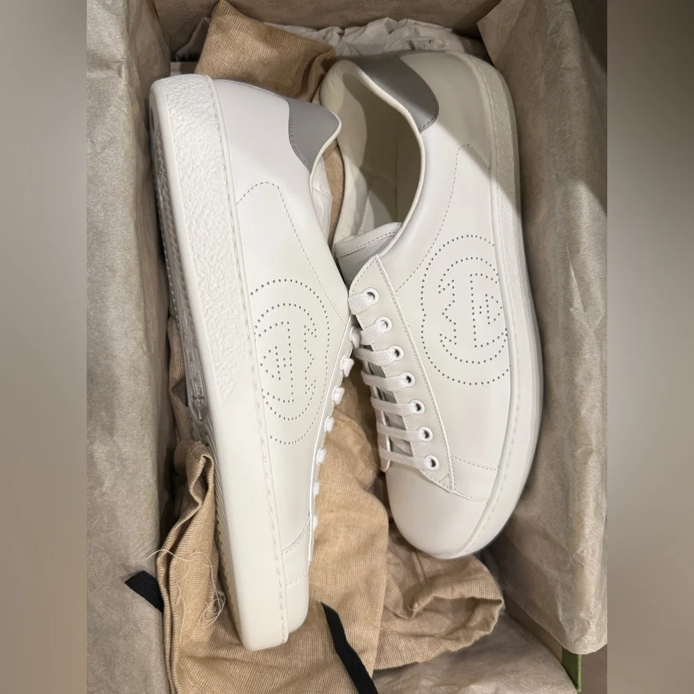 Gucci Men Blanc Micro Soft White and Gray Leather Sneakers